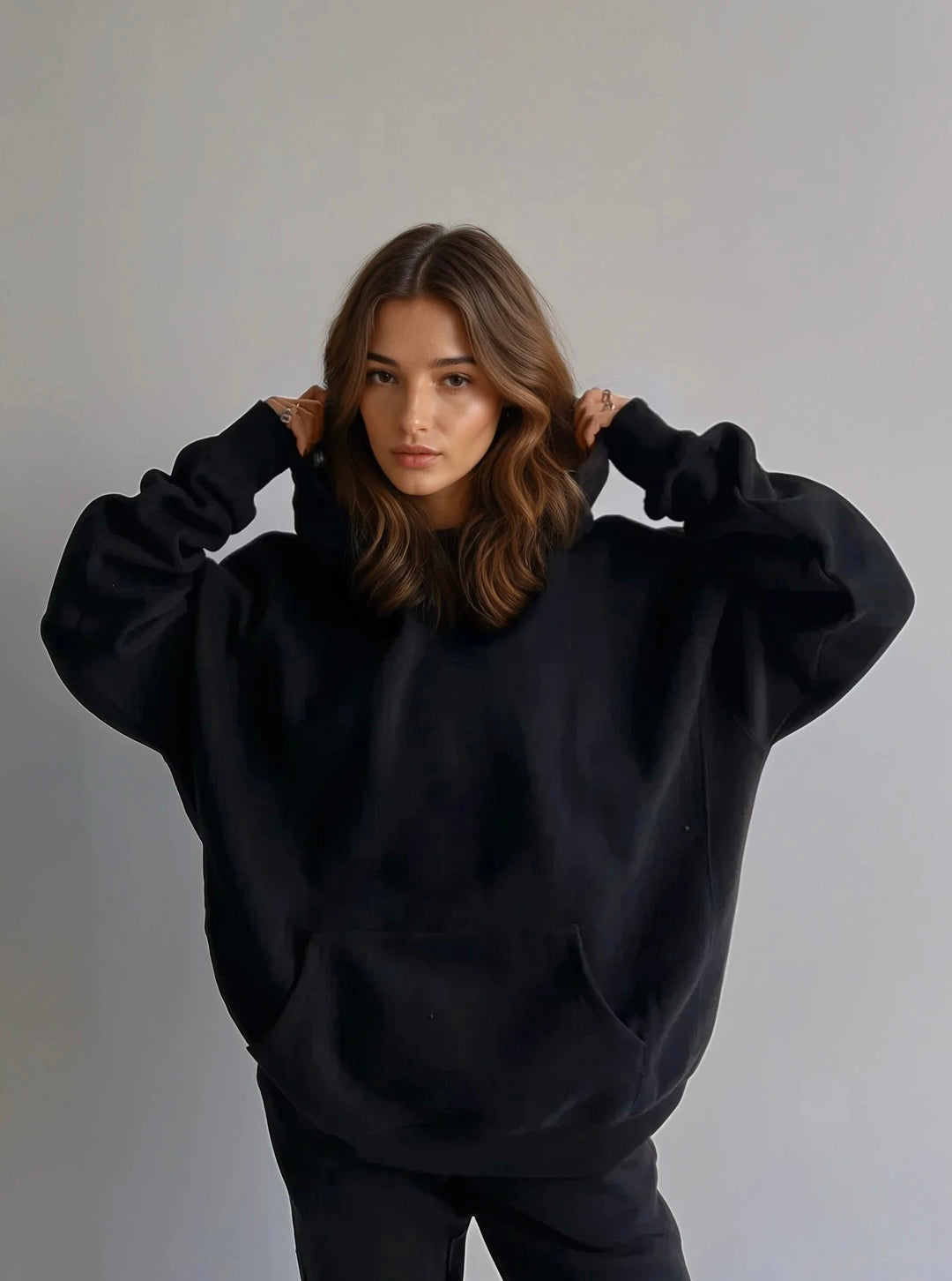 BLACK OVERSIZED HOODIE